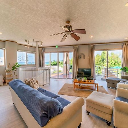ペンション ラナカイハウス沖縄 Villa Онна Екстериор снимка