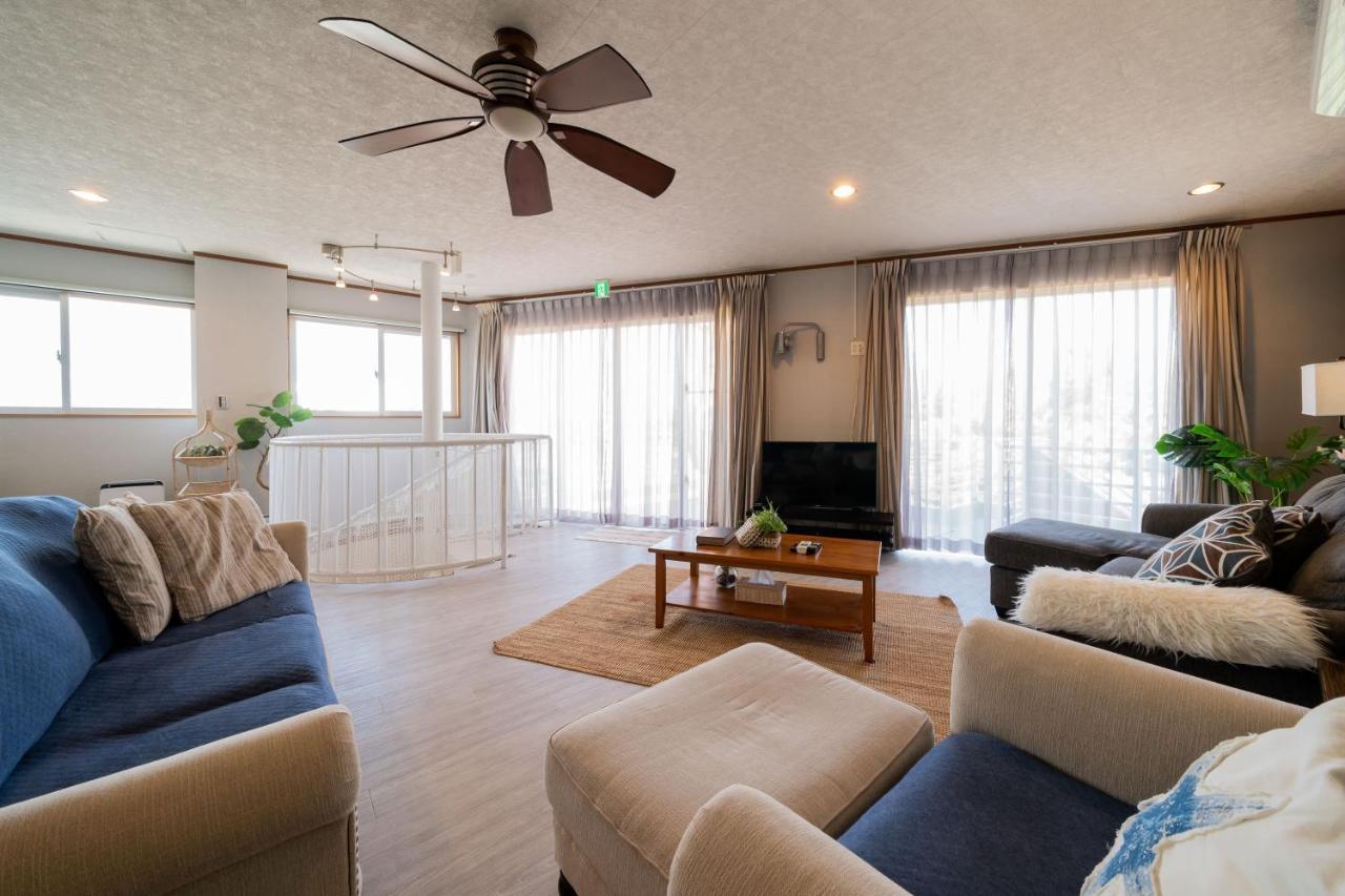 ペンション ラナカイハウス沖縄 Villa Онна Екстериор снимка