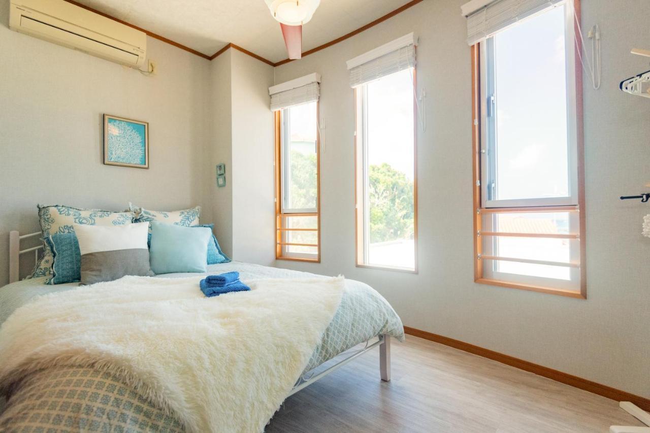 ペンション ラナカイハウス沖縄 Villa Онна Екстериор снимка